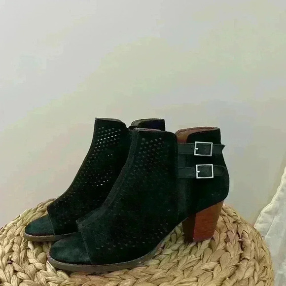 Vionic womens Aloft Chryssa Black suede booties fall preppy sexy open toe - Picture 1 of 9